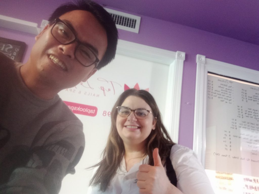 Customers experience the pecicure spa at TapLook and are very happy 13 z5721158715097 c9cf472ff25ad03479adcde023f0017d