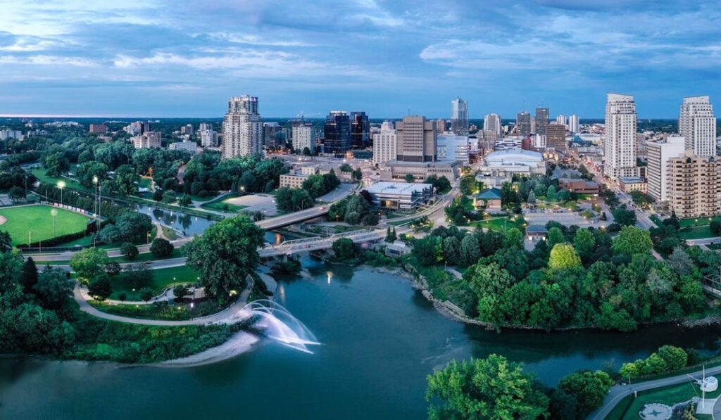 Mobile beauty care services for seniors in London