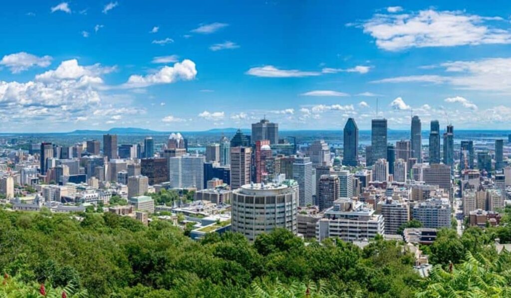 Mobile beauty care services for seniors in Laval