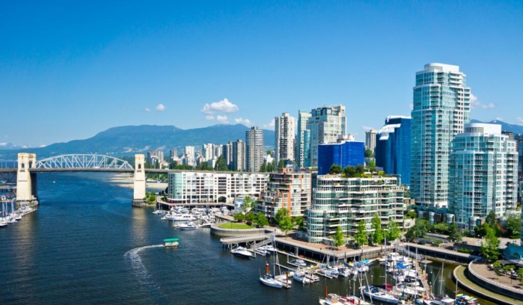 Mobile beauty care services for seniors in Vancouver