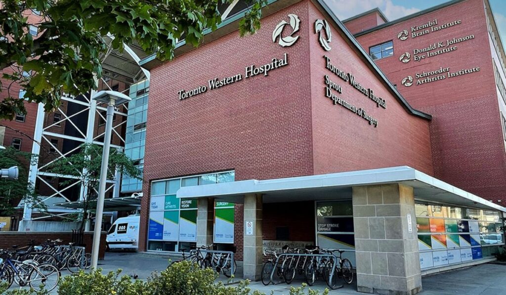 Mobile beauty care services for seniors in Toronto