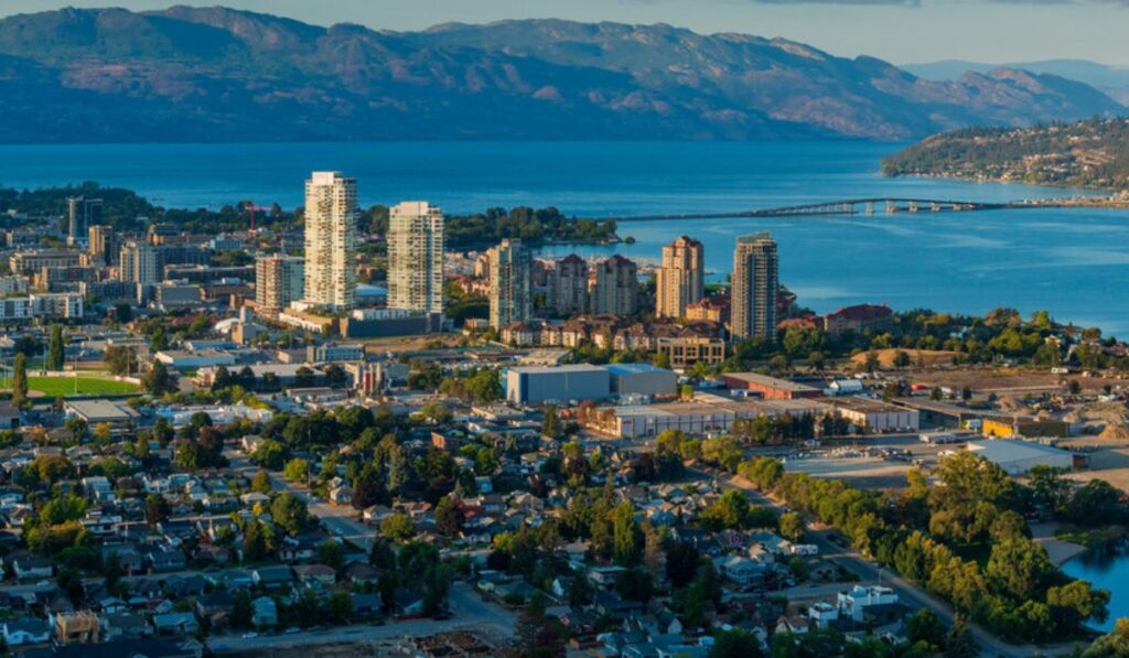 Mobile beauty care services for seniors in Kelowna