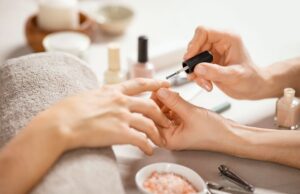 Mobile Nails Full Set Red Deer