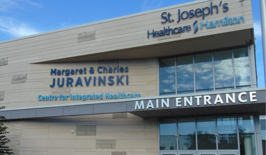 Mobile beauty care services for seniors in Saint John