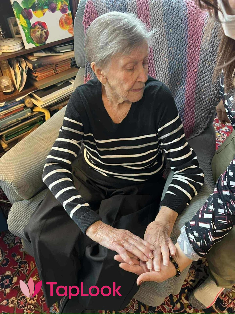 Customer Review Stories: A Detailed Review of TapLook Ottawa Mobile Manicure and Pedicure Service 2 Untitled design 2025 11 17T113510.060