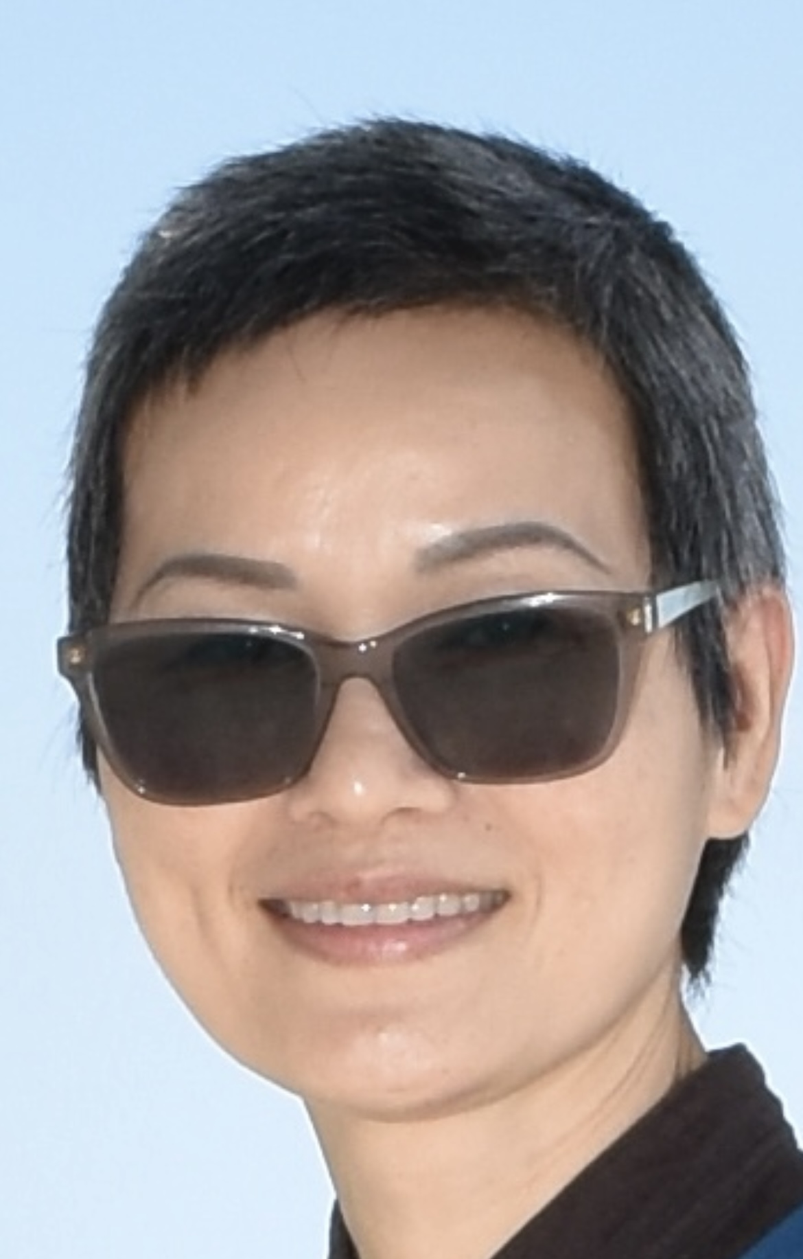 Thi Que Hoang