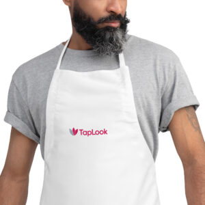 TapLook Professional Apron 6 embroidered apron white zoomed in 6a0b459c94d02